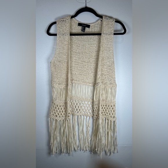 Forever 21 Cream Knit Fringe Vest. Size Small. Bohemian. Coastal Cowgirl. - Picture 1 of 7